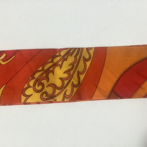 Authentic Hermes Silk Twilly Scarf with Box - Picture 4 of 7